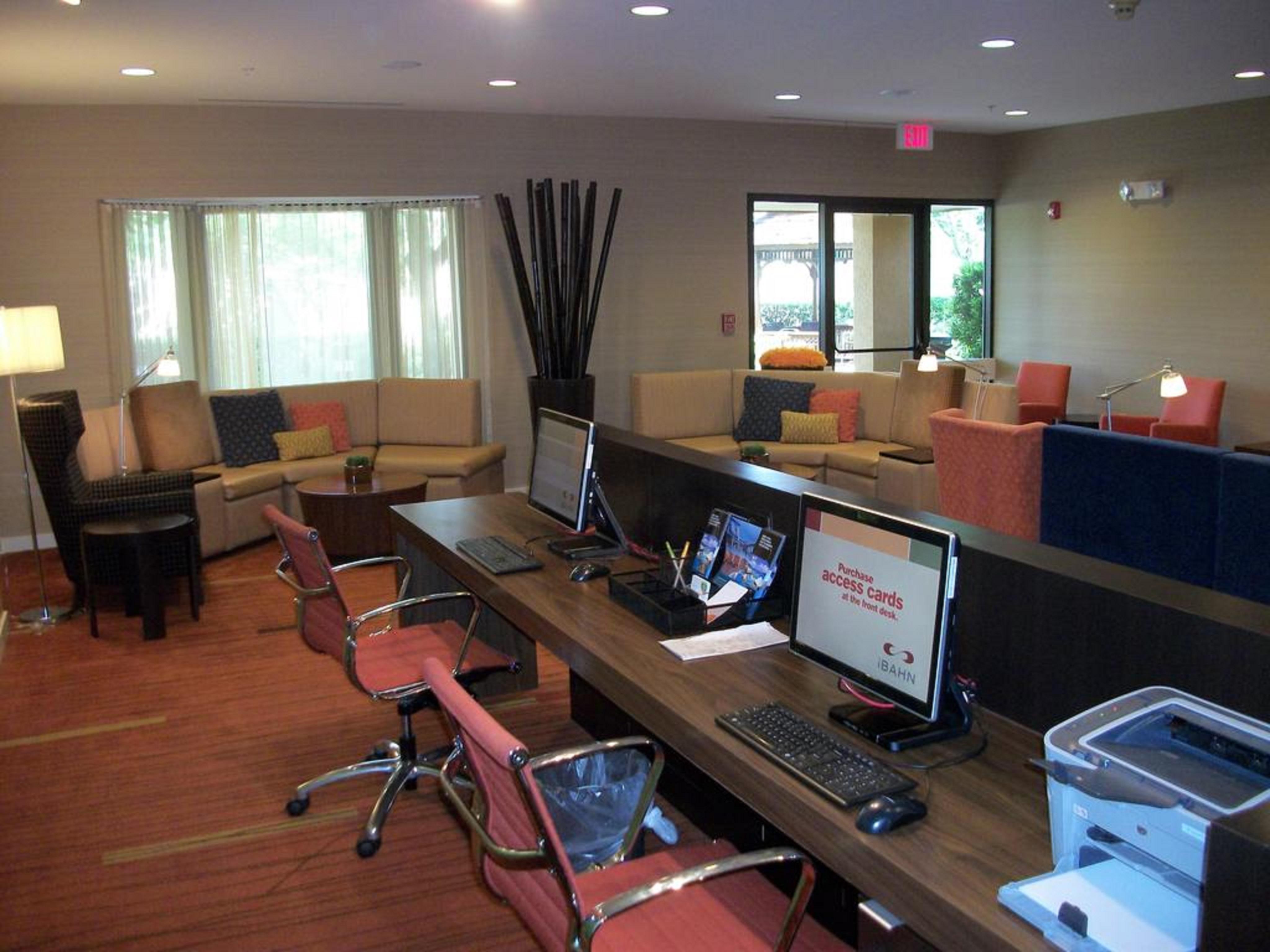 Courtyard Baton Rouge South Hotel Екстериор снимка