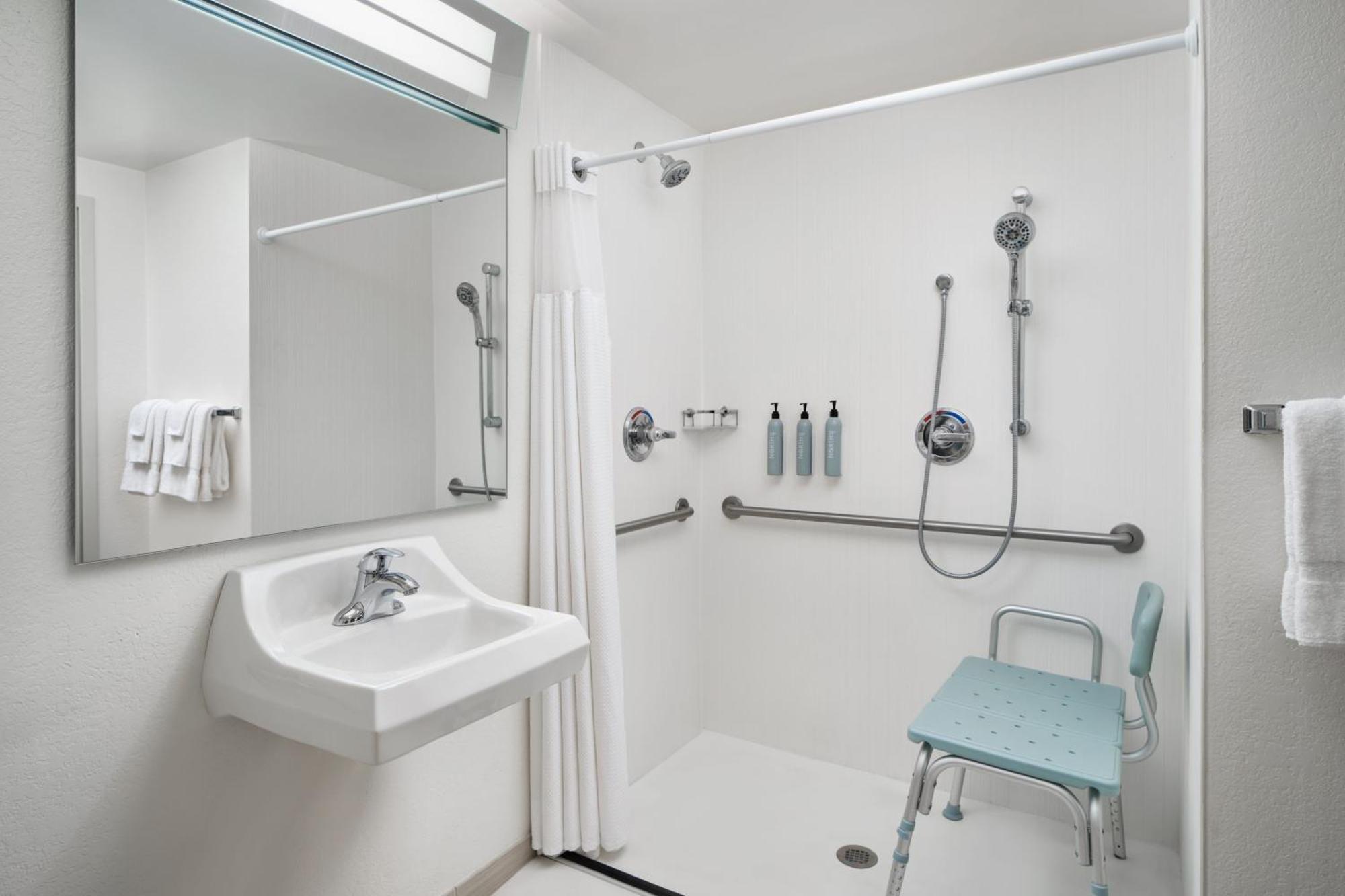 Courtyard Baton Rouge South Hotel Екстериор снимка