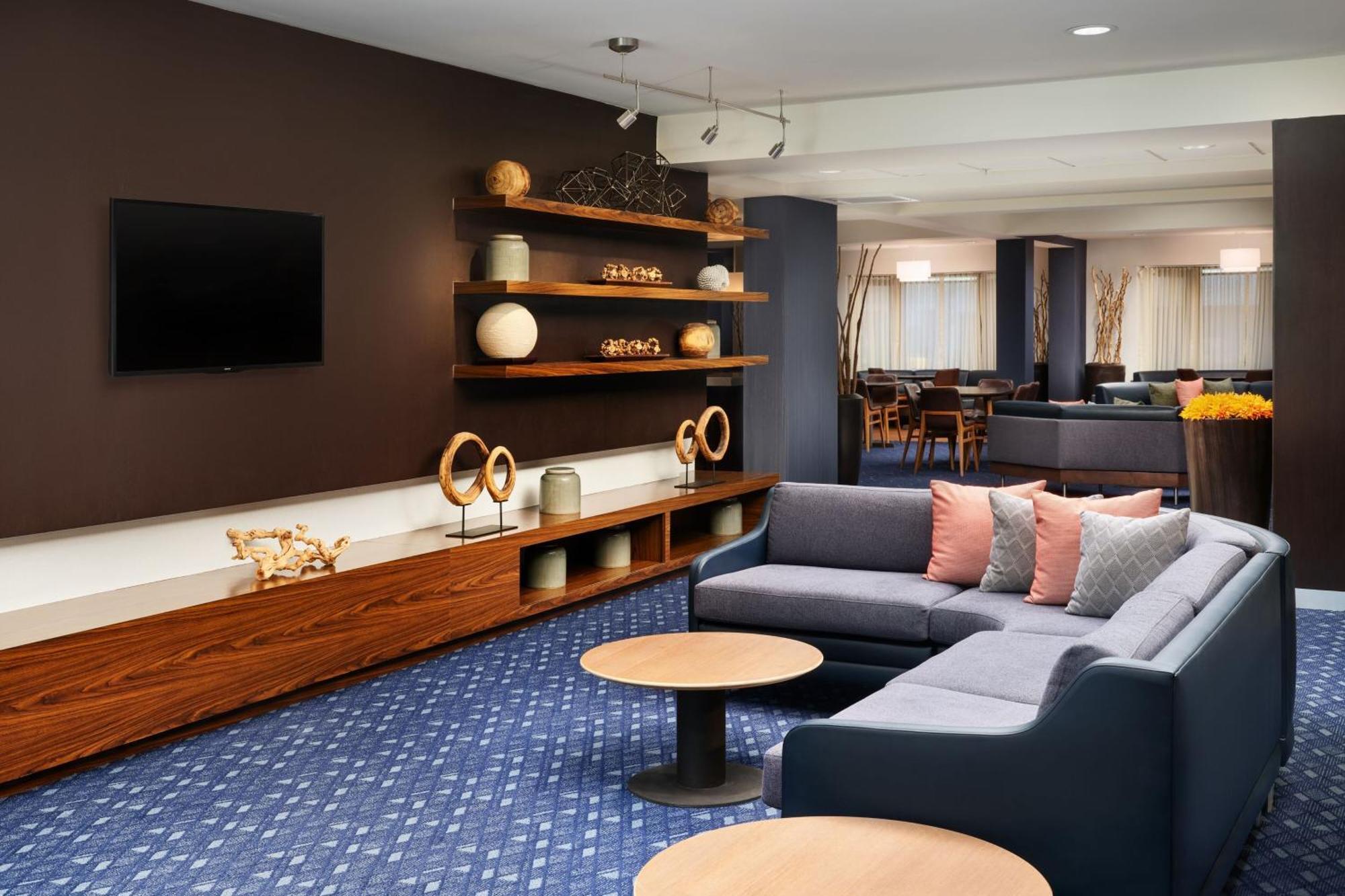 Courtyard Baton Rouge South Hotel Екстериор снимка