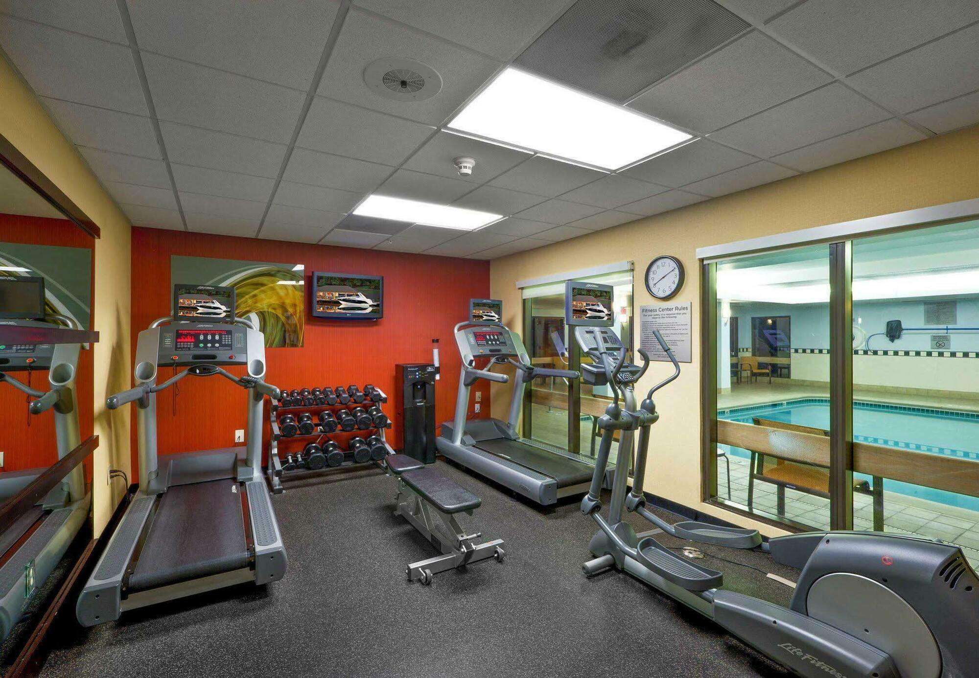 Courtyard Baton Rouge South Hotel Екстериор снимка
